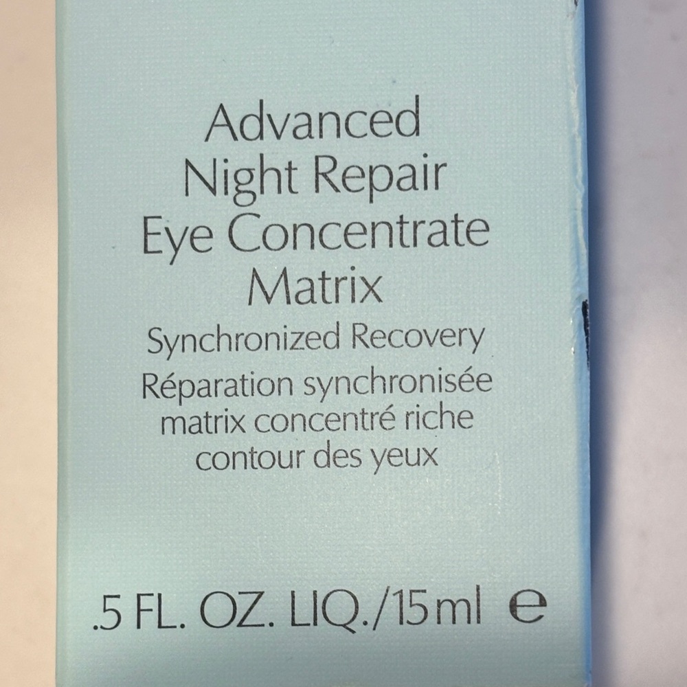 New - Estee Lauder Advanced Night Repair Eye Concentrate - Light Blue - Picture 2 of 5
